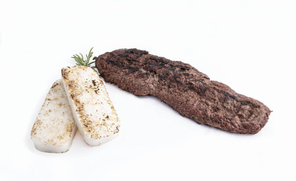 Bistecca di puledro con 2 fette di polenta